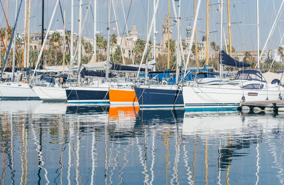 Jak zdobyć patent żeglarski i motorowodny? Kompleksowe kompendium